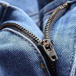 กางเกงยีนส์ขาสั้นทรงลำลองเอวกลาง ผ้าฝ้าย 100% แห้งเร็ว ลายเรียบ สไตล์ใหม่ ผลิตตามสั่ง สีตามสั่ง ผลิตในปากีสถาน - Product Image 4