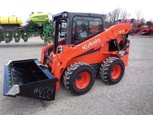 รถตักล้อยางขนาดเล็ก Kubota SSV75 เครื่องยนต์ดีเซล 75 กิโลวัตต์ แรงยกสูง รุ่นกะทัดรัด - Product Image 3