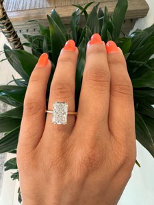 Anillo de Compromiso y Boda de Lujo con Diamante Cultivado en Laboratorio de Corte Radiante de 4 Quilates, Oro de 14K, Certificado IGI, Joyería Fina para Mujer, Pedido al por Mayor - Product Image 3