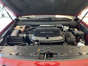 M-C G 2018 Can_y_on SLT Crew Cab 4WD - Product Image 6