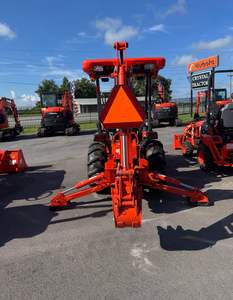 Chargeur de tracteur Kubota B26, pelle rétro, capacité de charge nominale de 200 tonnes, pompe hydraulique Denison, roulement, modèle 2015, 37 kW - Product Image 3