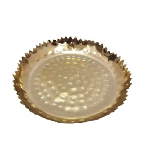 Assiette de présentation de luxe en métal avec bordure gaufrée, écologique, moderne, légère, pour service de table et mariage - Product Image 3