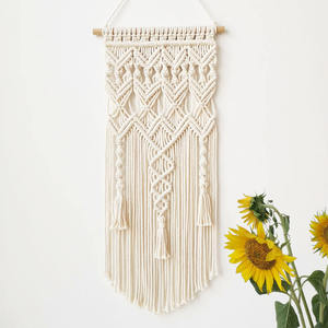 Tapiz de pared de macramé bohemio hecho a mano de lujo, decoración de pared de tejido de algodón intrincado para salas de estar elegantes, pieza llamativa - Product Image 1