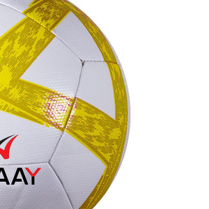 ลูกฟุตบอลอาลาเย่ สีขาวเหลือง ขนาด 5 สำหรับฝึกซ้อม ผลิตจาก PVC ทนทาน - Product Image 3