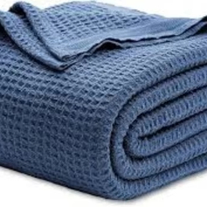 Manta de gofres a cuadros de algodón 100% de alta calidad, manta celular térmica de patrón sólido para hospitales, fabricada en India por HI - Product Image 1