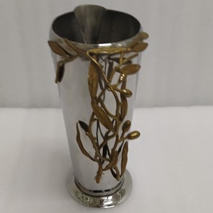 เหยือกน้ําใหม่ล่าสุดสําหรับ Drinkware เครื่องครัวและอาหารเย็นหม้อน้ําตกแต่งทองและเงินการออกแบบที่ทันสมัยเหยือกทองเหลืองกาต้มน้ํา - Product Image 4