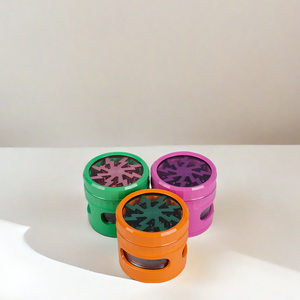 Colour เครื่องบดสมุนไพรอลูมิเนียมเต็มรูปแบบพร้อมหน้าต่างอุปกรณ์เสริมพรีเมี่ยมสำหรับกล่องกระดาษกลิ้ง - Product Image 1