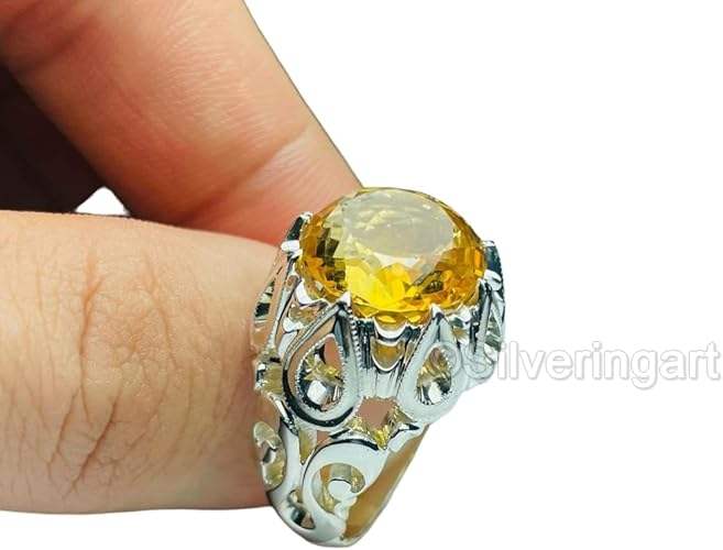 สีเหลือง