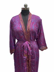 เสื้อคลุมกิโมโนผ้าซาตินคุณภาพสูงขนาดฟรีไซส์สำหรับฤดูร้อนของขวัญสำหรับเพื่อนเจ้าสาวในฤดูใบไม้ผลิ - Product Image 2