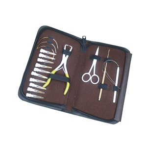 Kit d'outils de pose d'extensions capillaires personnalisé de haute qualité, comprenant ciseaux, pinces et outil de bouclage avec clips, idéal pour les salons de coiffure – Excellent rapport qualité-prix - Product Image 5