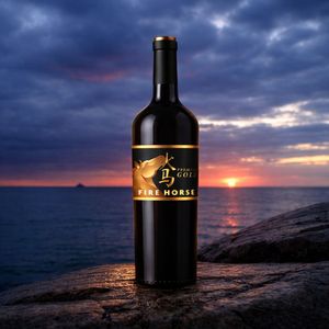 Fire Horse - Vino Rosso Premium Trivarietale |   Tempranillo & Syrah & Garnacha 13.5% ABV 750ml |   Vino Rosso Spagnolo - Product Image 3