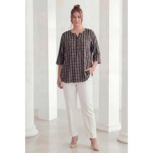 Blusa de Mujer Talla Grande con Estampado Abstracto, Color Negro - Product Image 3