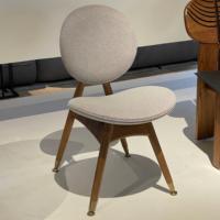 Chaises de salle à manger en bois massif de frêne de luxe en gros, avec revêtement en tissu, pour restaurant et cuisine