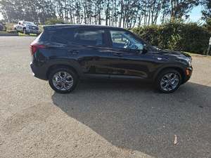 Maravilloso Kia Seltos LX FWD Negro 2026 con Techo Solar, Arranque Remoto, Transmisión Automática, Llantas de Aleación y Sistema de Navegación - Product Image 2