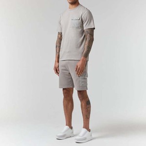 เสื้อยืดผู้ชายมีสไตล์และทันสมัยชุดสั้นสบายและทนทานสำหรับเสื้อผ้าผู้ชายผ้าฝ้าย100% ขนาดใหญ่พร้อมกระเป๋า - Product Image 4