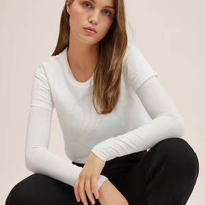 T-shirt double couche décontracté pour femmes, confortable, facile à porter, été, motif solide, logo avant, quantité minimale de commande bas, teint uni - Product Image 5