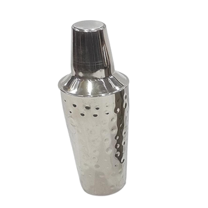 Coctelera de Acero Inoxidable con Acabado Antiguo Martillado a Mano, Elegante Coctelera de Bar de 24 oz para el Hogar y Coctelera Profesional - Product Image 1