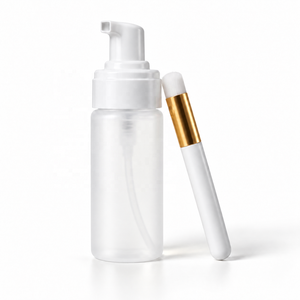 Nettoyant Moussant pour Cils avec Brosse Applicatrice Réutilisable, Design Blanc et Doré, pour Soins des Extensions de Cils - Product Image 1