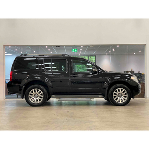 SUV Nis-san Pathfinder de segunda mano en excelente estado con motor Turbo y aire acondicionado - Product Image 3