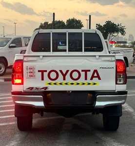 Usado para Toyota Hilux GL 2.7L V4 GCC-4x4 AWD Pickup, Pintura Original, Patrol Automático, Tamaño de Neumáticos R20, Interior de Cuero Oscuro, Turbo - Product Image 2