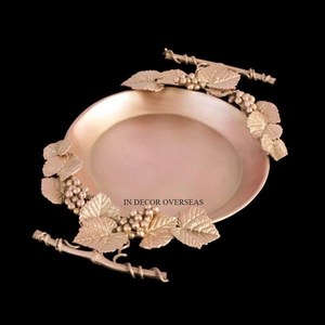 Bol de service alimentaire de luxe en métal de haute qualité, design de feuilles et de fleurs avec revêtement en poudre de couleur rose, décoration de table, centre de table - Product Image 1