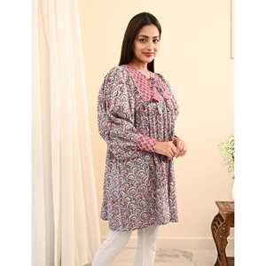 Camiseta de Mujer Estilo Y2K 100% Algodón, Color Durazno, Hombros Anchos, Estampado a Bloques, Corte Casual, Tejido Transpirable, Talla Única - Product Image 2