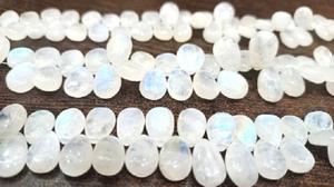 Haute qualité 8 pouces de Long naturel blanc arc-en-ciel pierre de lune perles de pierres précieuses forme de poire plaine perles de pierre lisse vendu par brin - Product Image 2