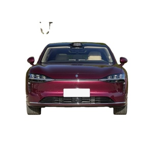 Vagoneta Eléctrica Mediana-Grande de 5 Puertas y 5 Asientos, Ultra 4x4, Vehículo de Nueva Energía con Autonomía NEDC de 601-700 km, Motor de 300KW - Product Image 1