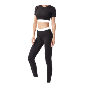 Conjunto Deportivo Ecológico de Shorts de Cintura Media y Sujetador Deportivo a Juego, Estilo Atlético, Esencial para Cualquier Actividad, TELA INTELIGENTE - Product Image 1