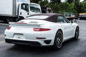 Mejor Precio para Porsche 911-Turbo S Coupé 3.8L Twin-Turbo AWD Automático de Lujo, Usado, 2014, Volante a la Izquierda, Cuero Oscuro, R18 - Product Image 4