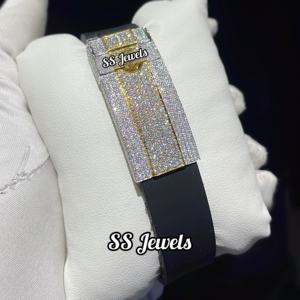 Montre d'affaires en acier inoxydable fabriquée à la main de luxe, verre, bracelet en silicone noir, style hip-hop, diamant, clarté VVS, moissanite - Product Image 3