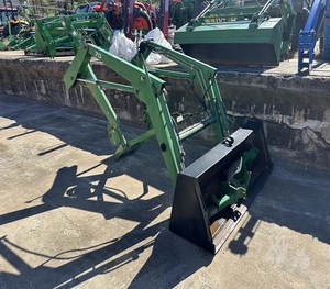 Tractor de Ruedas JOHN DEERE 70 Usado de 2001 con Motor y Caja de Cambios, Listo para Enviar - Product Image 1