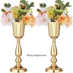 Cadre en métal plaqué or de qualité supérieure Ensemble de 4 pièces maîtresses de fête et de villa au look attrayant et autres fournitures de décoration - Product Image 2