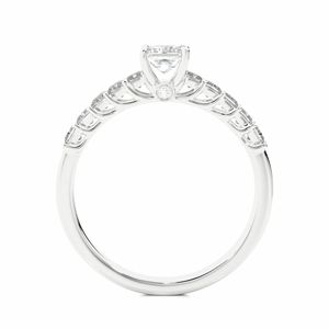 Anillo de Compromiso con Diamante Talla Princesa y Engaste de Puntas para Mujer - Product Image 5