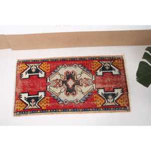 1.6x3.1 ft Rug, Turkish Vintage Rug, <b>Red</b> Check <b>Wool</b> Rug - Product Image 3