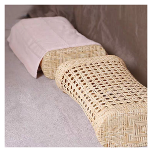 Découvrez le charme de l'oreiller en rotin Rattandragon fabriqué à la main: le confort naturel du Vietnam pour un sommeil facile et une décoration d'intérieur tendance - Product Image 3