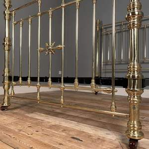 Cadre de lit en laiton de qualité supérieure avec un design décoratif en spirale, structure de soutien solide, idéal pour les chambres à coucher luxueuses et spacieuses - Product Image 5