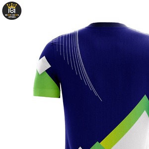 Maillot de football pour homme 100% polyester doux et confortable, à séchage rapide, personnalisable avec logo et nom, pour les fans de France - Product Image 6