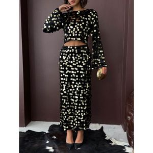Topshow Elegant Women's Wholesale <b>Sequin</b> Velvet Skirt, High Waist A-Line Design, Perfect for Evening Wear, Available in Black - Product Image 6