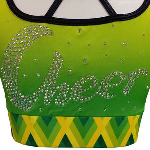 Uniforme de Animadora Personalizado para Adultos, Diseño Moderno con Pedrería, Top con Estampado Digital, Uniforme de Equipo 100% Spandex - Product Image 4