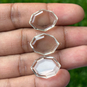 Briolette คริสตัลธรรมชาติควอทซ์เจียระไนแบบแฟนซีสีขาวขัดเงาแบบหลวมสำหรับทำเครื่องประดับจากผู้ผลิตอินเดียโดยตรง - Product Image 5