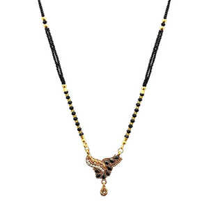 Collar con colgante fino Kriaa, cristal austriaco blanco y cuentas chapadas en oro, modelo Mangalsutra 1500675 - Product Image 1