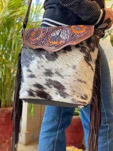 กระเป๋าหนังวัวแท้สไตล์ตะวันตกสำหรับผู้หญิงกระเป๋าสะพายไหล่หนังวัวแกะลายเครื่องมือดีไซน์ใหม่ - Product Image 2