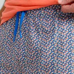 Shorts de plage décontractés pour hommes en polyester de couleur unie, taille élastique, taille mi-haute, séchage rapide, fermeture à cordon, tissu respirant tissé - Product Image 2