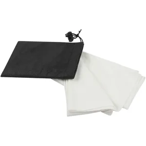 Serviette en PET recyclé Lucas, équipement et accessoires de natation et de plongée durables - Product Image 1