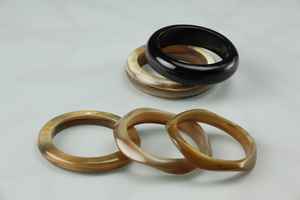 Pulsera de cuerno de búfalo hecha a mano con estilo, accesorios de moda para mujeres y niñas, hecha a mano con materiales de alta calidad - Product Image 3