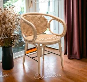 เก้าอี้รับประทานอาหารหวายคลาสสิกทรงเสน่ห์เก้าอี้รับประทานอาหารแบบเรียบง่ายนั่งสบายในร่มลานลานระเบียงทำจากไม้ไผ่ธรรมชาติทำด้วยมือสำหรับสวนสาธารณะวิลล่า - Product Image 1