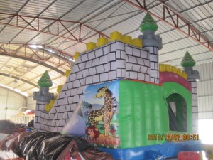 Castillo Inflable de PVC para Niños con Tobogán para Diversión de Saltos, Uso Comercial en Parques de Aventura y Urbanos - Product Image 5