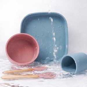 Vaisselle design moderne écologique OEM ODM en silicone, ustensile de table portable en forme de dessin animé, vaisselle pour enfants - Product Image 5