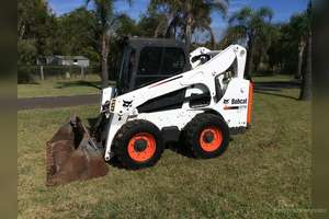 Mini Skid Steer Loader Excavatrice Godet Essence Petit Tracteur 4x4 Mini Ferme YUNNEI Moteur - Product Image 3